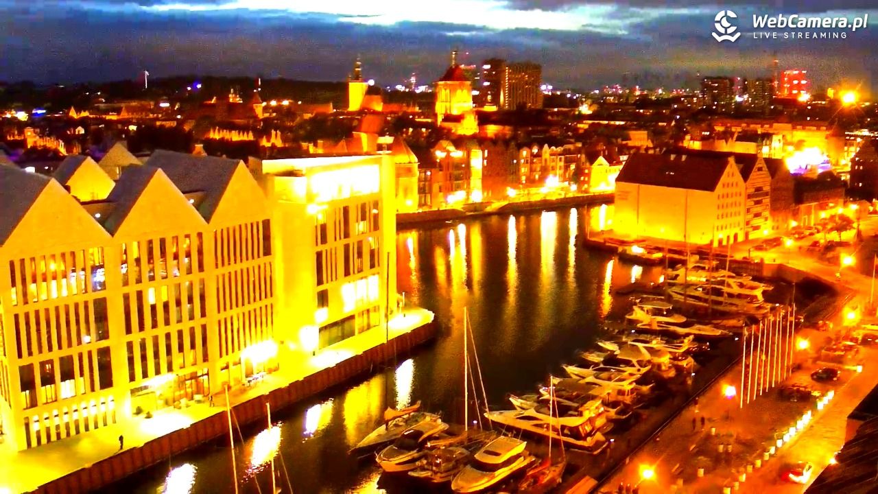 GDAŃSK - widok na Stare Miasto - 15 wresień 2025, 19:53