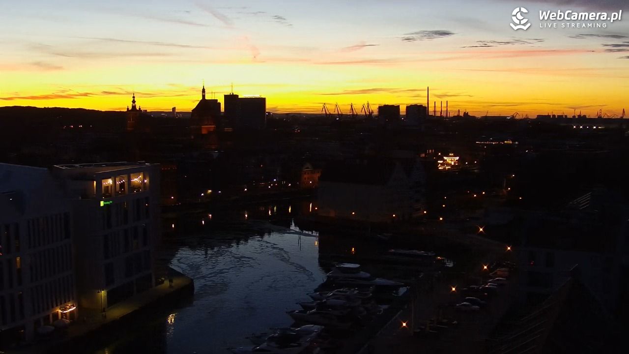 GDAŃSK - widok na Stare Miasto - 22 czerwiec 2026, 22:01