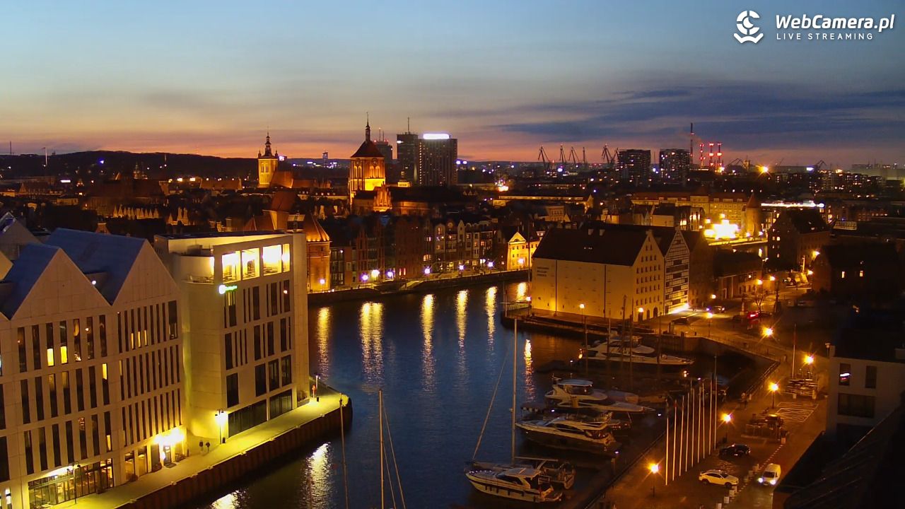 GDAŃSK - widok na Stare Miasto - 19 kwiecień 2026, 20:44