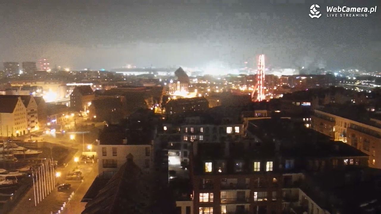GDAŃSK - widok na Stare Miasto - 17 grudzień 2025, 21:48