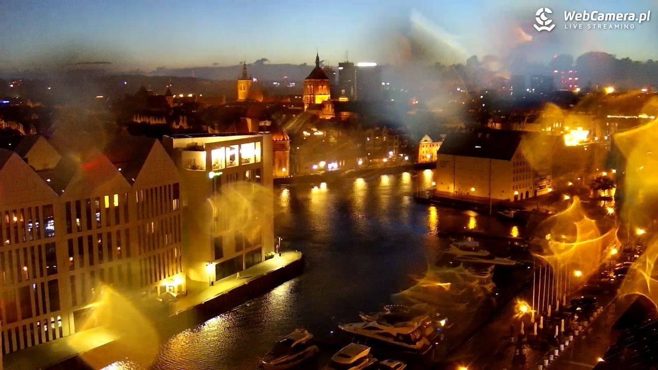 GDAŃSK - widok na Stare Miasto - 07 lipiec 2026, 22:39