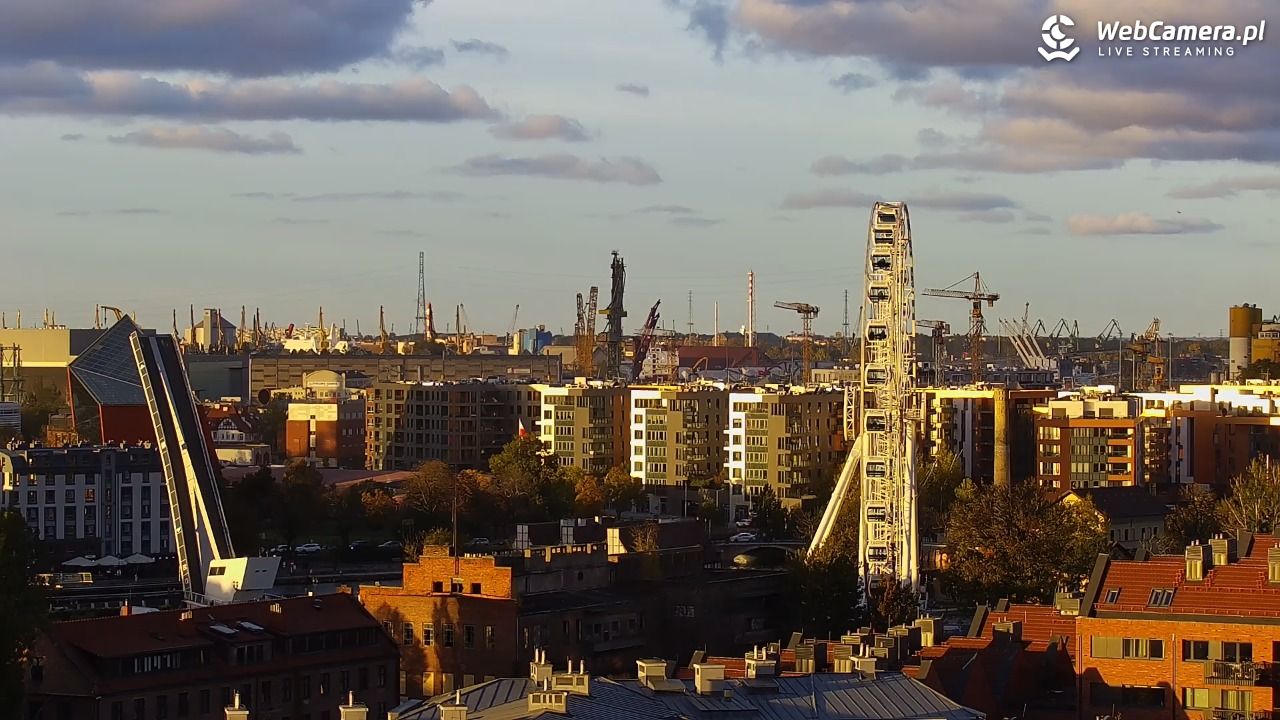 GDAŃSK - widok na Stare Miasto - 18 październik 2026, 15:04