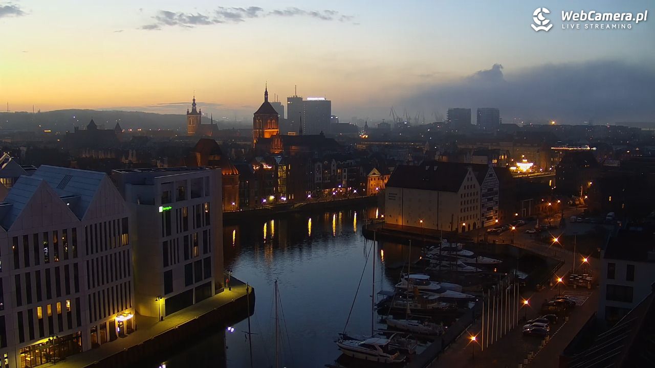 GDAŃSK - widok na Stare Miasto - 15 kwiecień 2026, 20:19