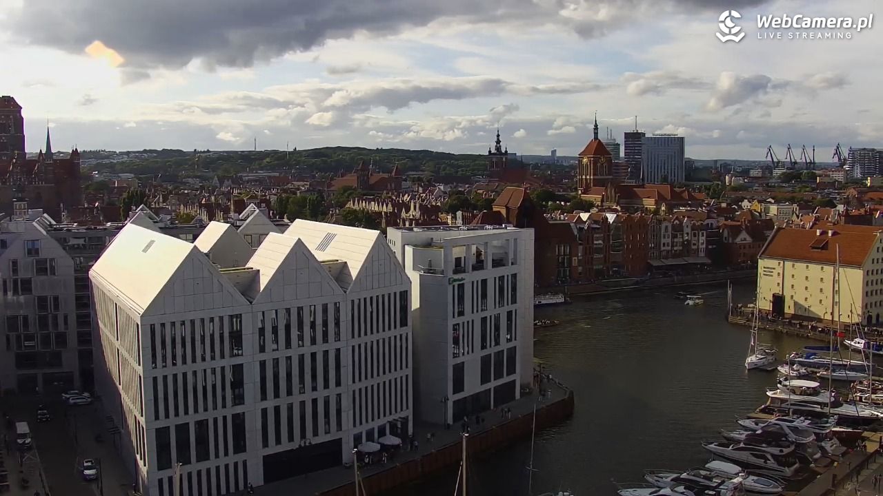 GDAŃSK - widok na Stare Miasto - 22 sierpień 2026, 17:24