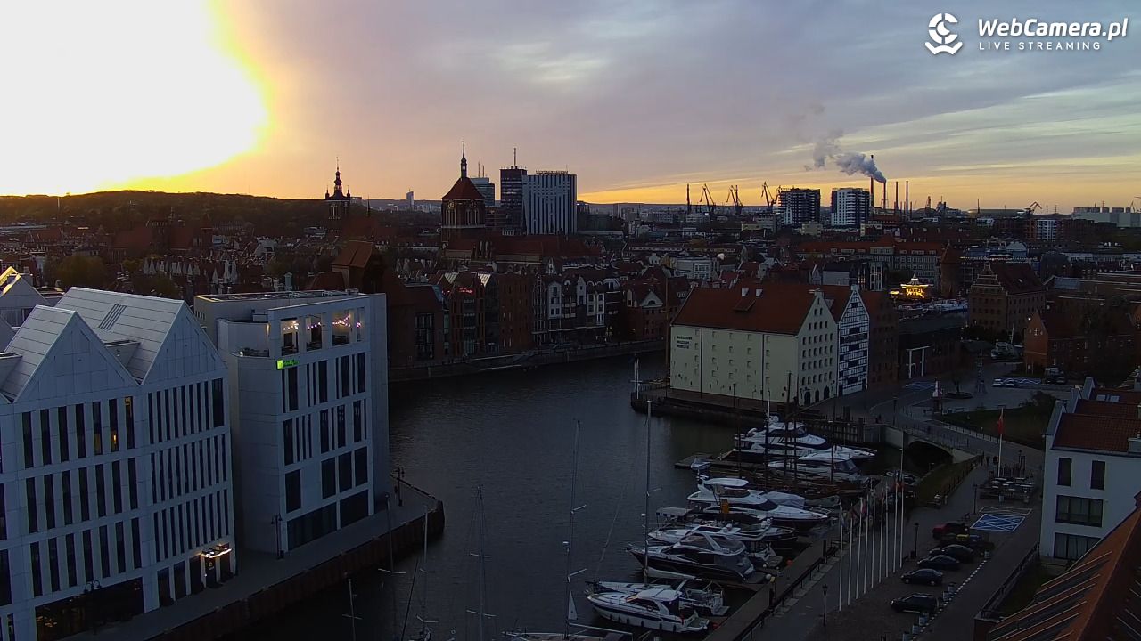 GDAŃSK - widok na Stare Miasto - 27 kwiecień 2026, 20:14