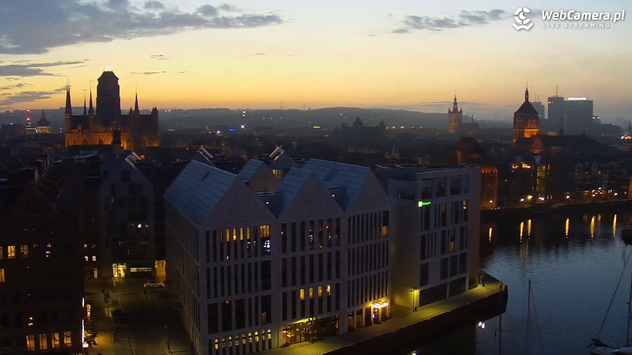 GDAŃSK - widok na Stare Miasto - 15 kwiecień 2026, 20:18