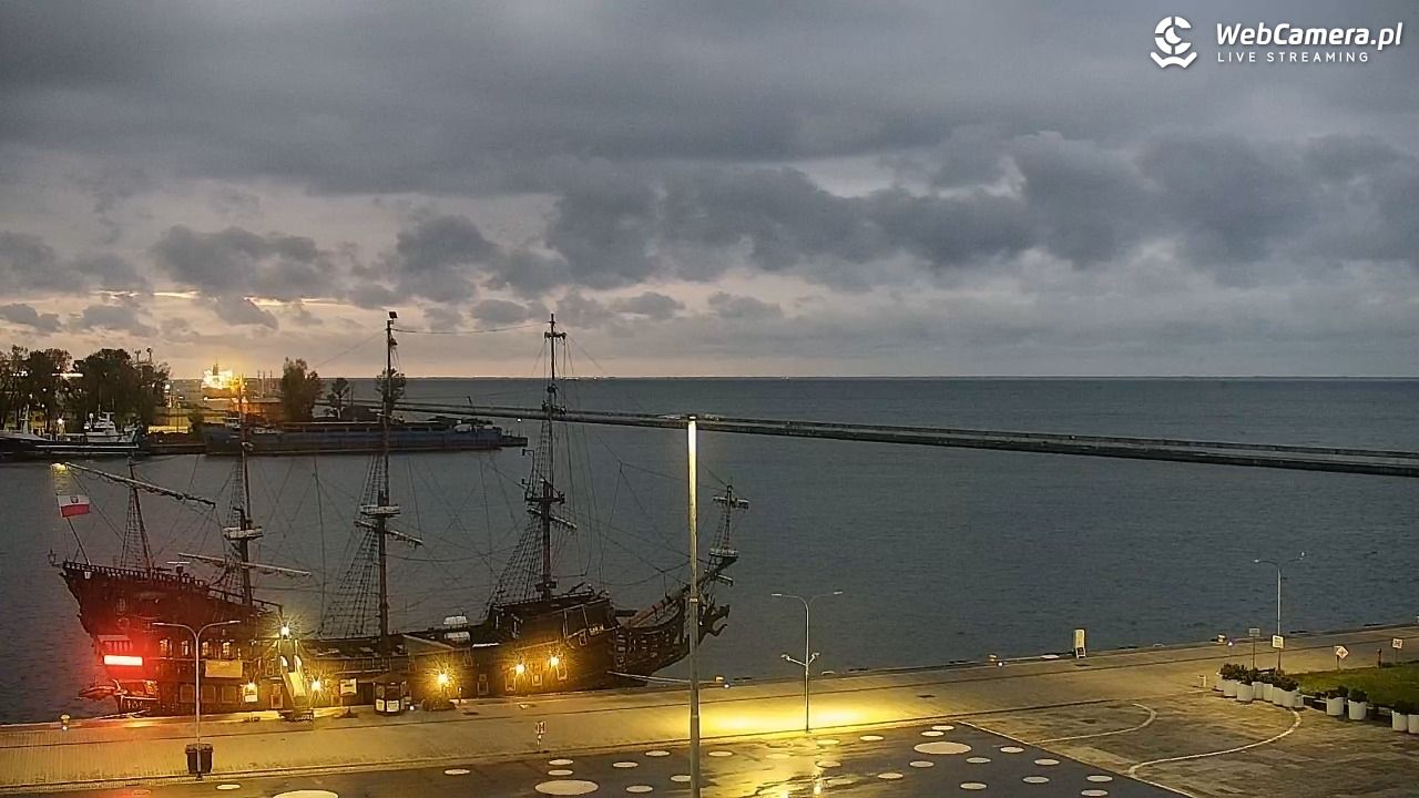 GDYNIA - widok na Przystań Jachtową - 15 maj 2025, 21:09