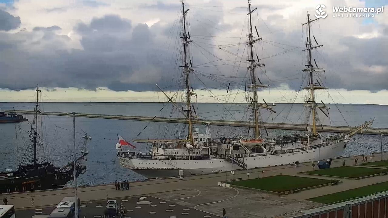 GDYNIA - widok na Przystań Jachtową - 24 wresień 2026, 17:01