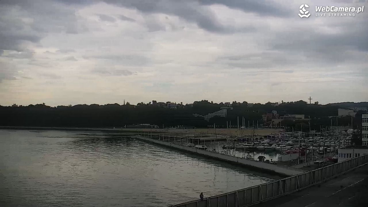 GDYNIA - widok na Przystań Jachtową - 10 sierpień 2026, 12:06