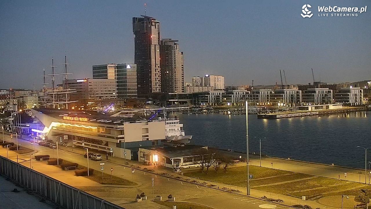 GDYNIA - widok na Przystań Jachtową - 27 marzec 2026, 04:57