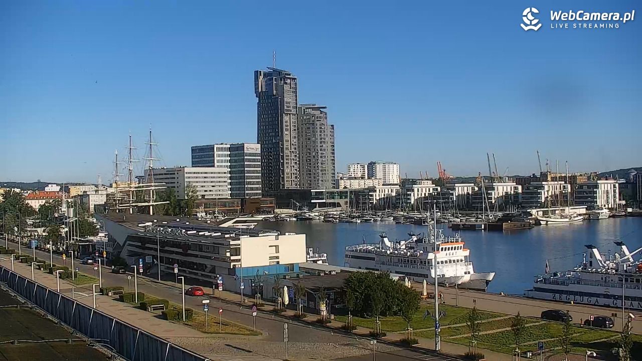 GDYNIA - widok na Przystań Jachtową - 09 sierpień 2026, 07:28