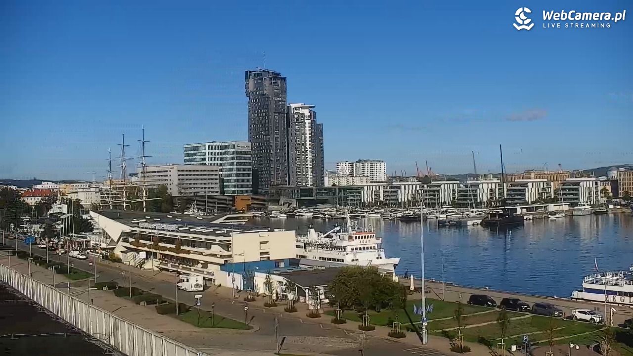 GDYNIA - widok na Przystań Jachtową - 27 wresień 2026, 09:34