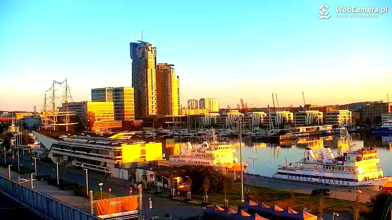 GDYNIA - widok na Przystań Jachtową - 26 czerwiec 2026, 04:48
