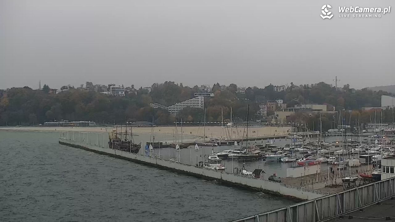 GDYNIA - widok na Przystań Jachtową - 23 październik 2025, 17:15