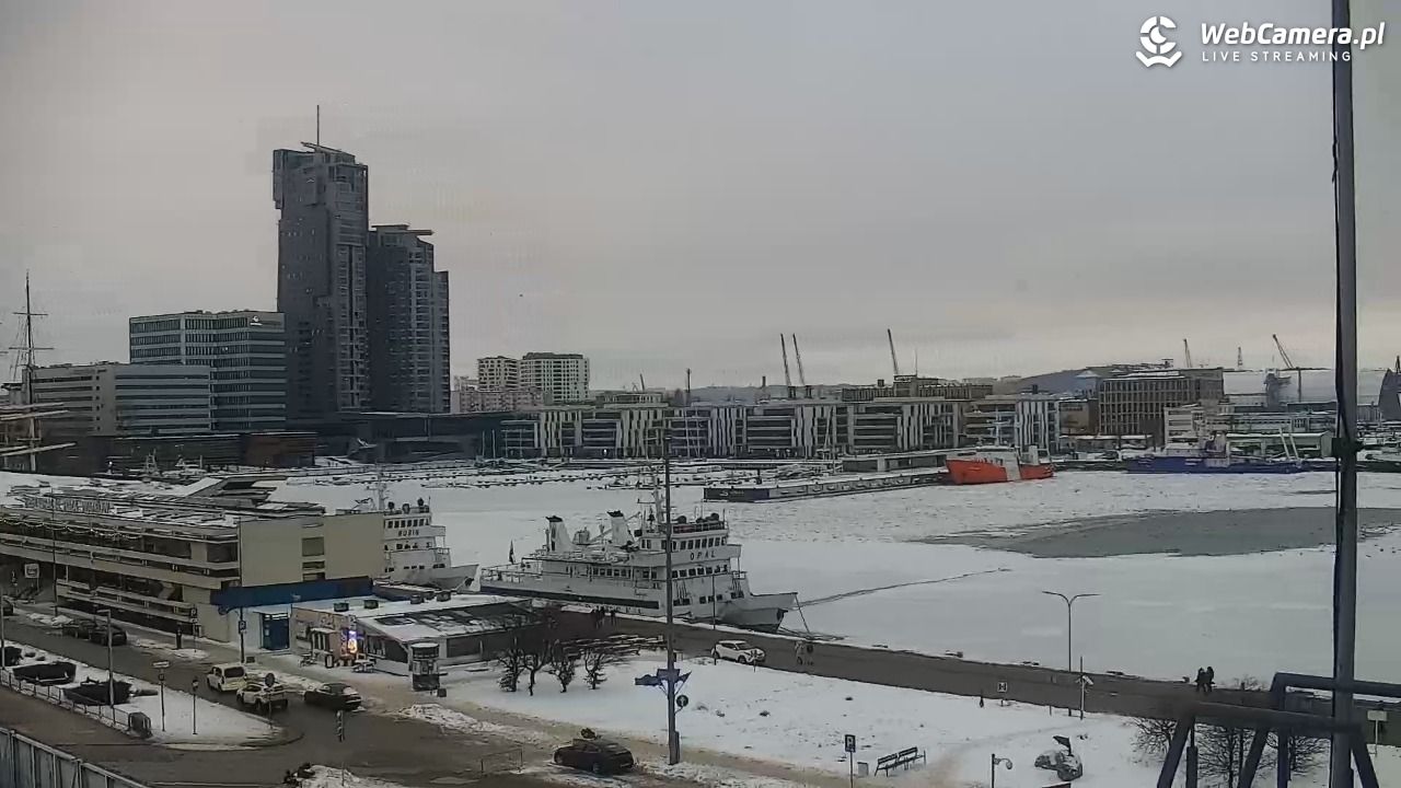 GDYNIA - widok na Przystań Jachtową - 08 luty 2026, 15:56