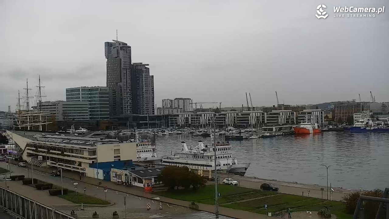 GDYNIA - widok na Przystań Jachtową - 24 październik 2025, 09:34