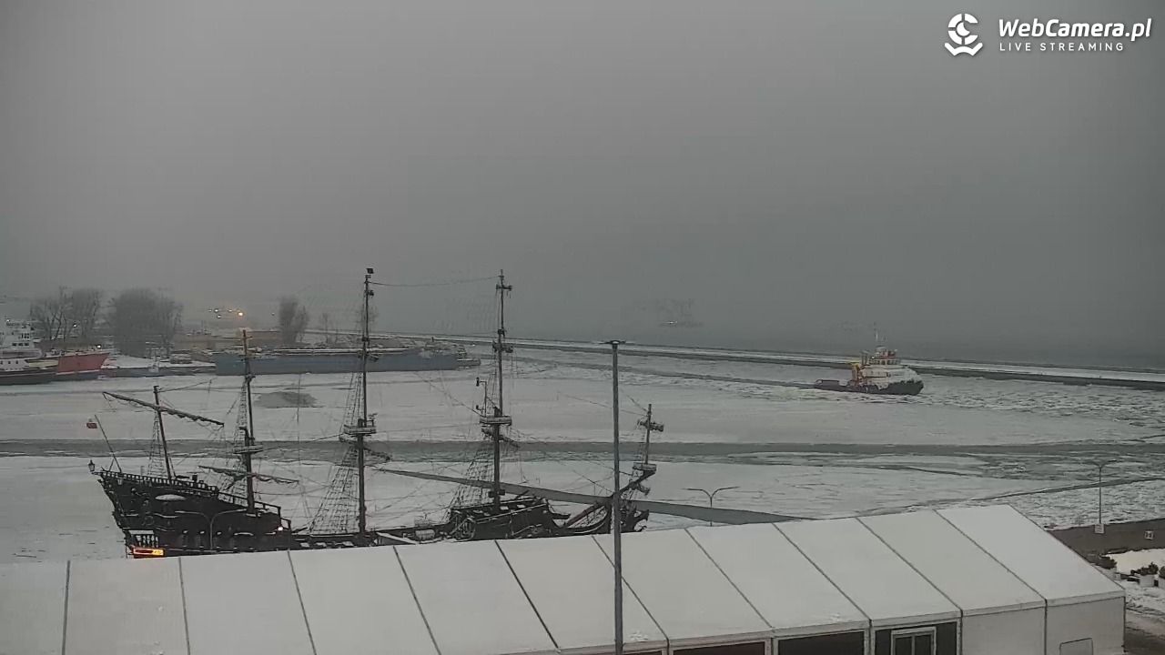 GDYNIA - widok na Przystań Jachtową - 09 luty 2026, 07:16