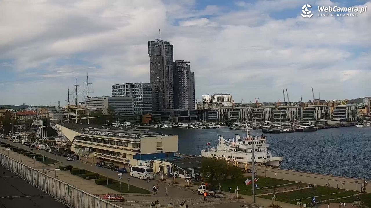 GDYNIA - widok na Przystań Jachtową - 08 maj 2026, 11:39