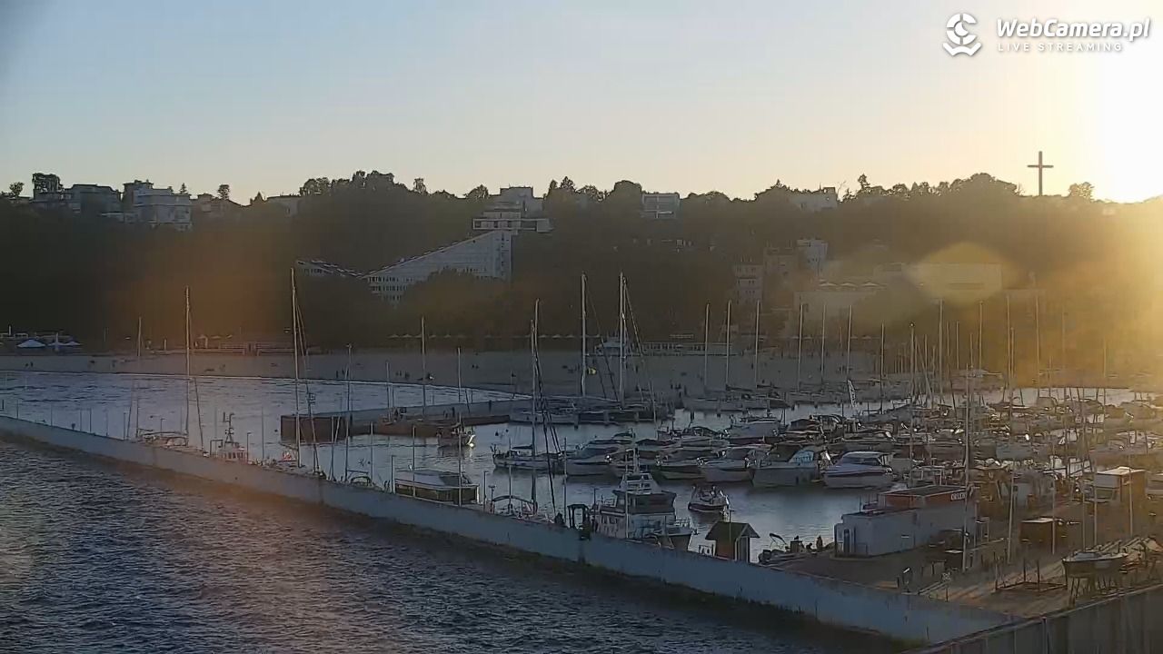 GDYNIA - widok na Przystań Jachtową - 27 wresień 2026, 17:57