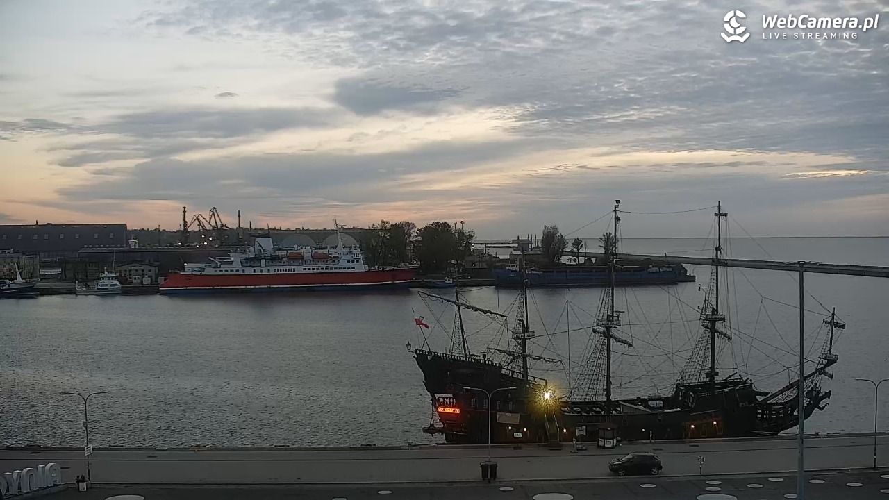 GDYNIA - widok na Przystań Jachtową - 09 maj 2026, 04:44