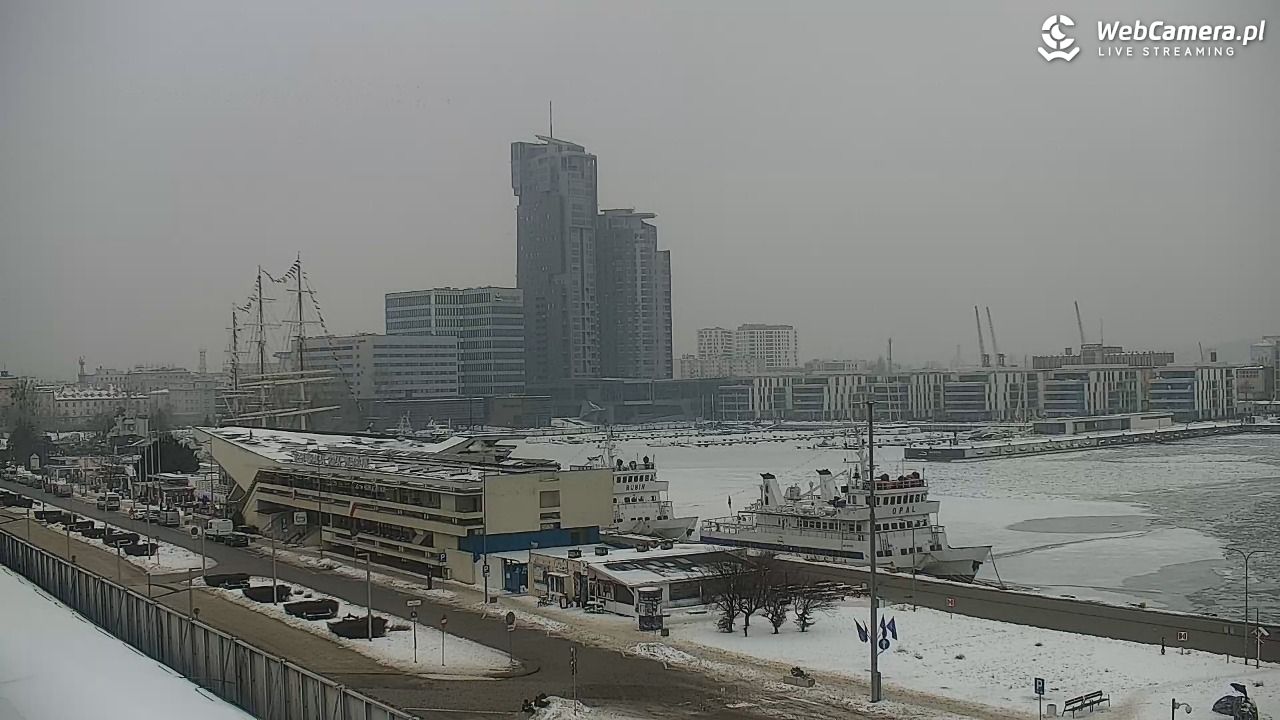 GDYNIA - widok na Przystań Jachtową - 10 luty 2026, 10:02
