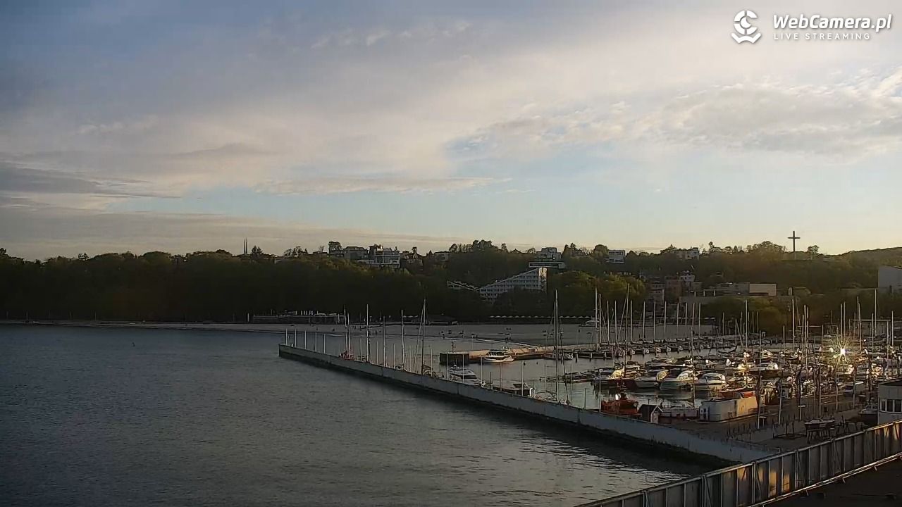 GDYNIA - widok na Przystań Jachtową - 08 maj 2026, 19:49