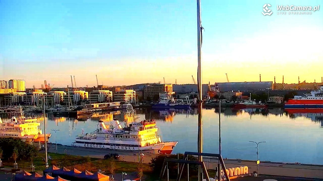 GDYNIA - widok na Przystań Jachtową - 26 czerwiec 2026, 04:48