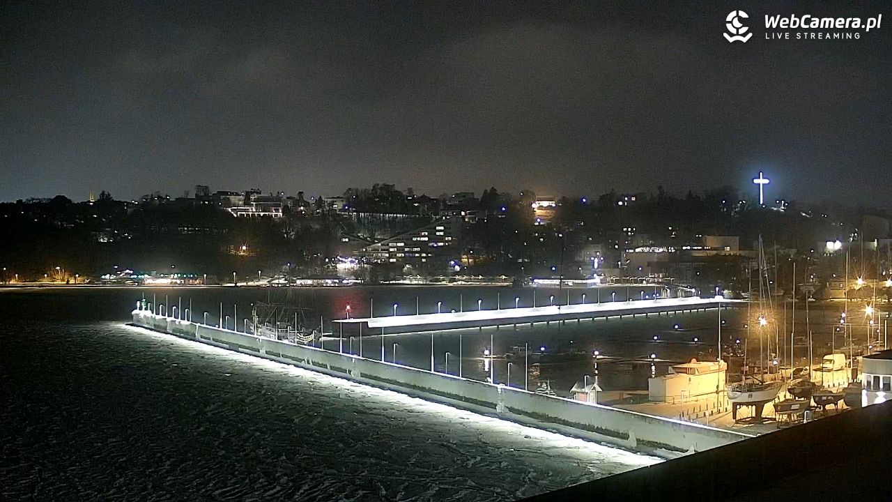GDYNIA - widok na Przystań Jachtową - 09 luty 2026, 21:05