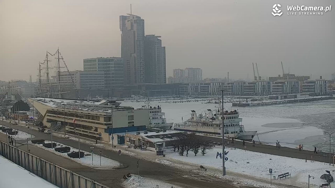 GDYNIA - widok na Przystań Jachtową - 10 luty 2026, 16:06
