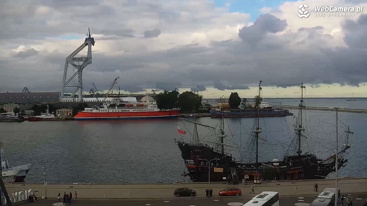 GDYNIA - widok na Przystań Jachtową - 24 wresień 2026, 17:01