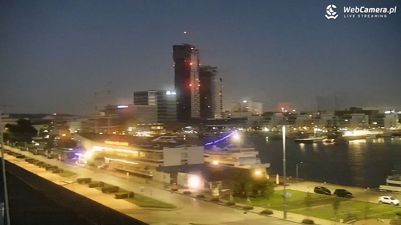 GDYNIA - widok na Przystań Jachtową - 27 wresień 2026, 05:54