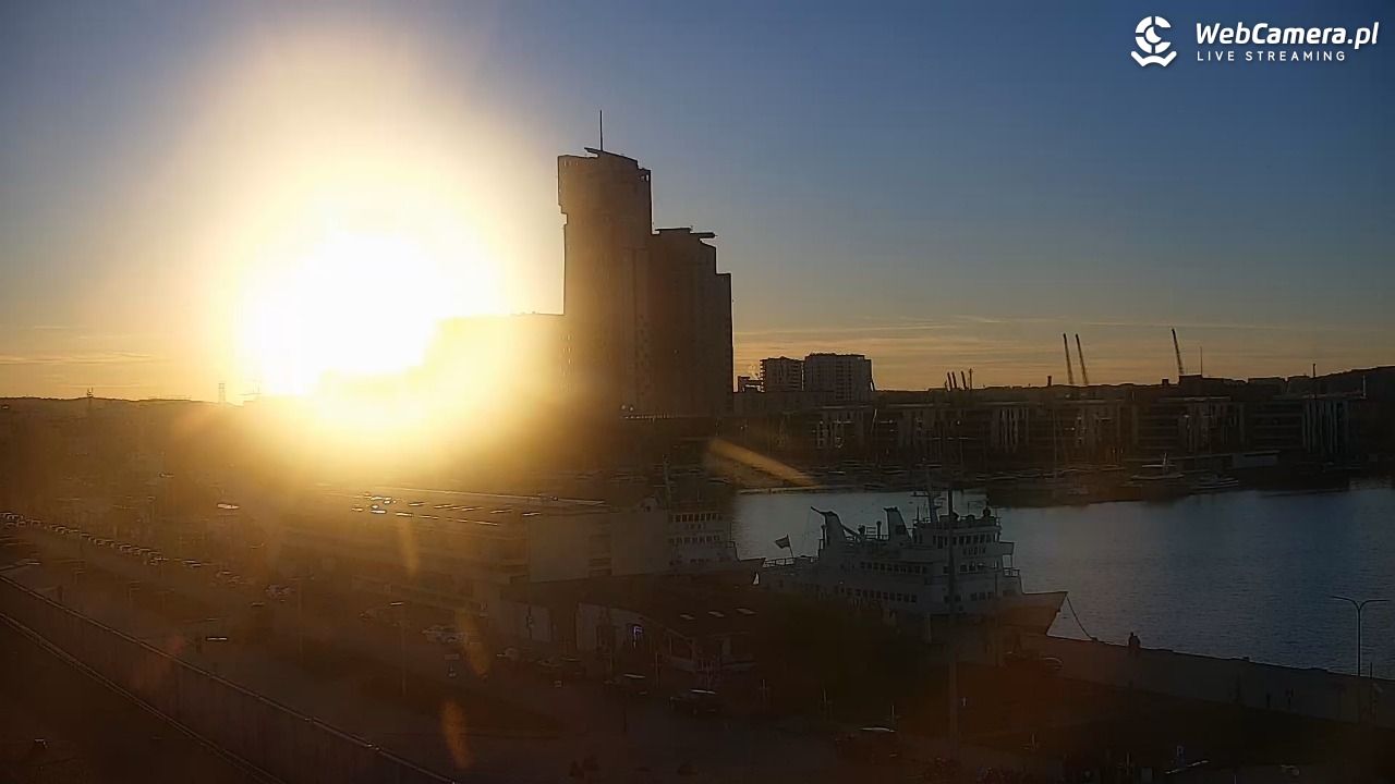 GDYNIA - widok na Przystań Jachtową - 09 maj 2026, 19:59