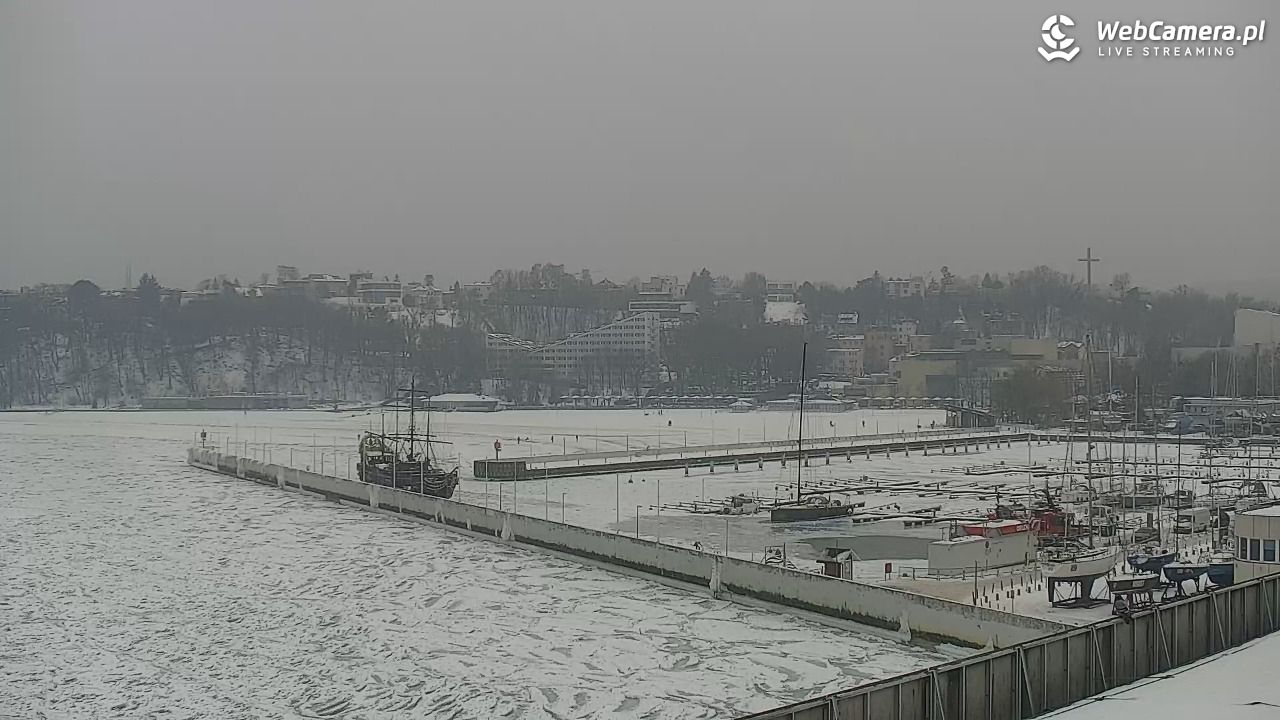 GDYNIA - widok na Przystań Jachtową - 10 luty 2026, 09:29