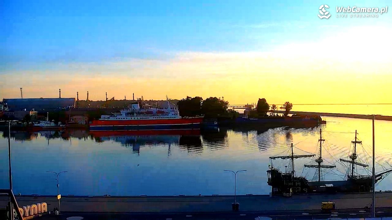 GDYNIA - widok na Przystań Jachtową - 26 czerwiec 2026, 04:48