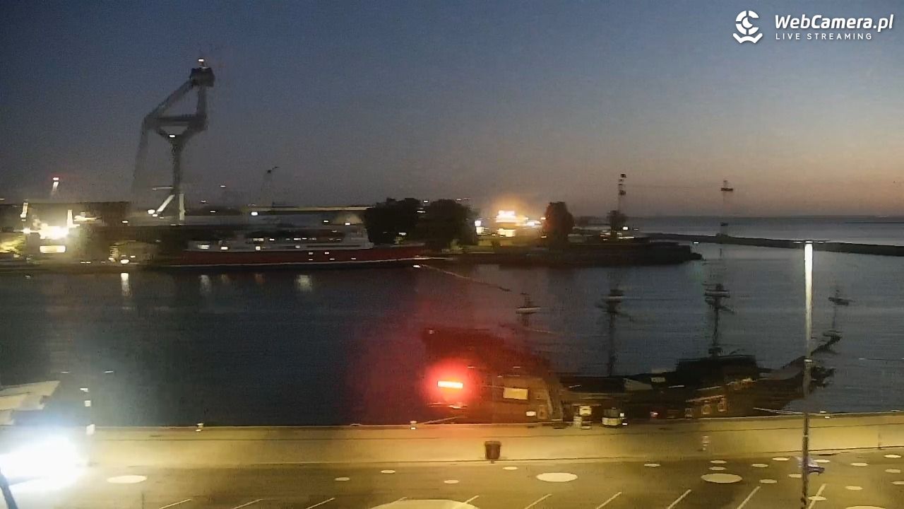 GDYNIA - widok na Przystań Jachtową - 27 wresień 2026, 05:55