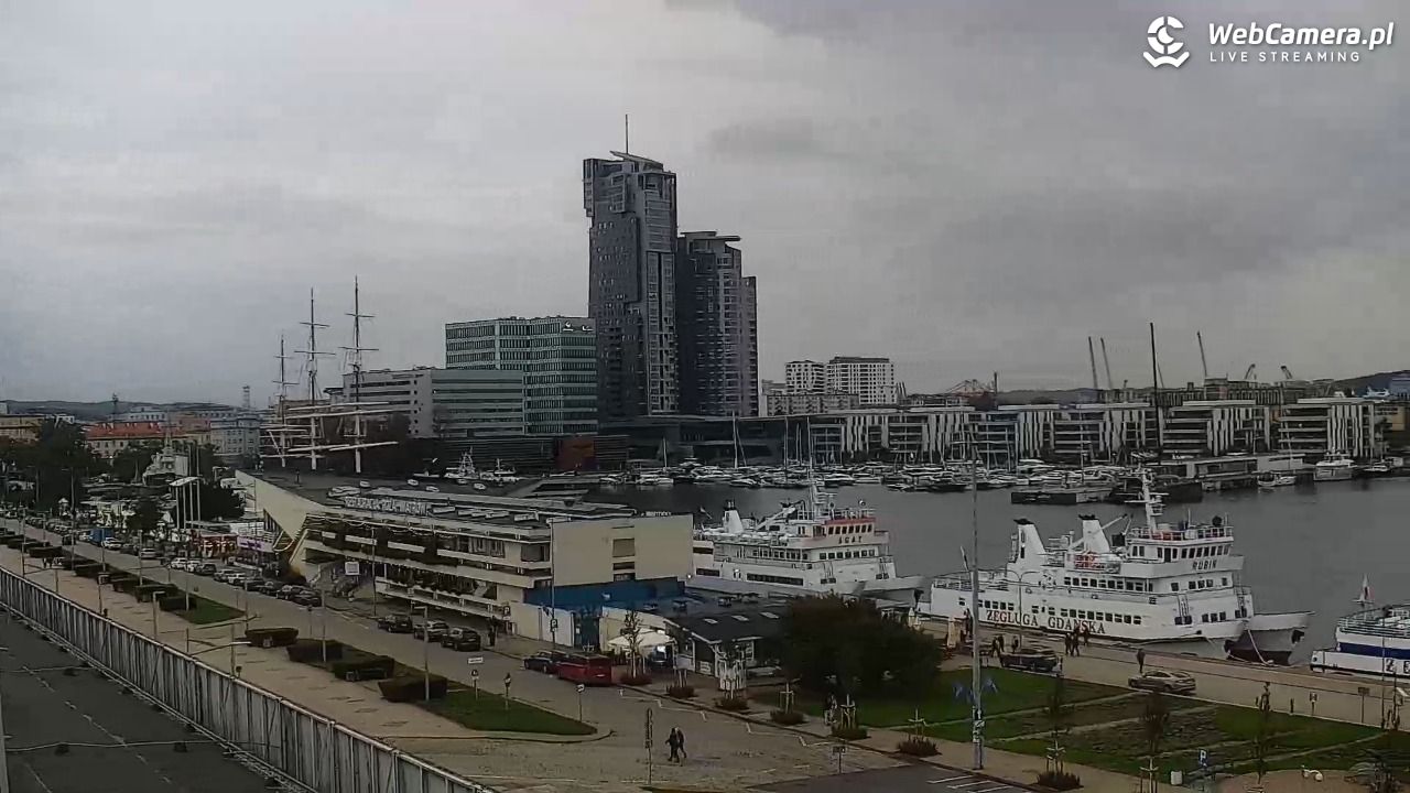 GDYNIA - widok na Przystań Jachtową - 25 wresień 2026, 17:50