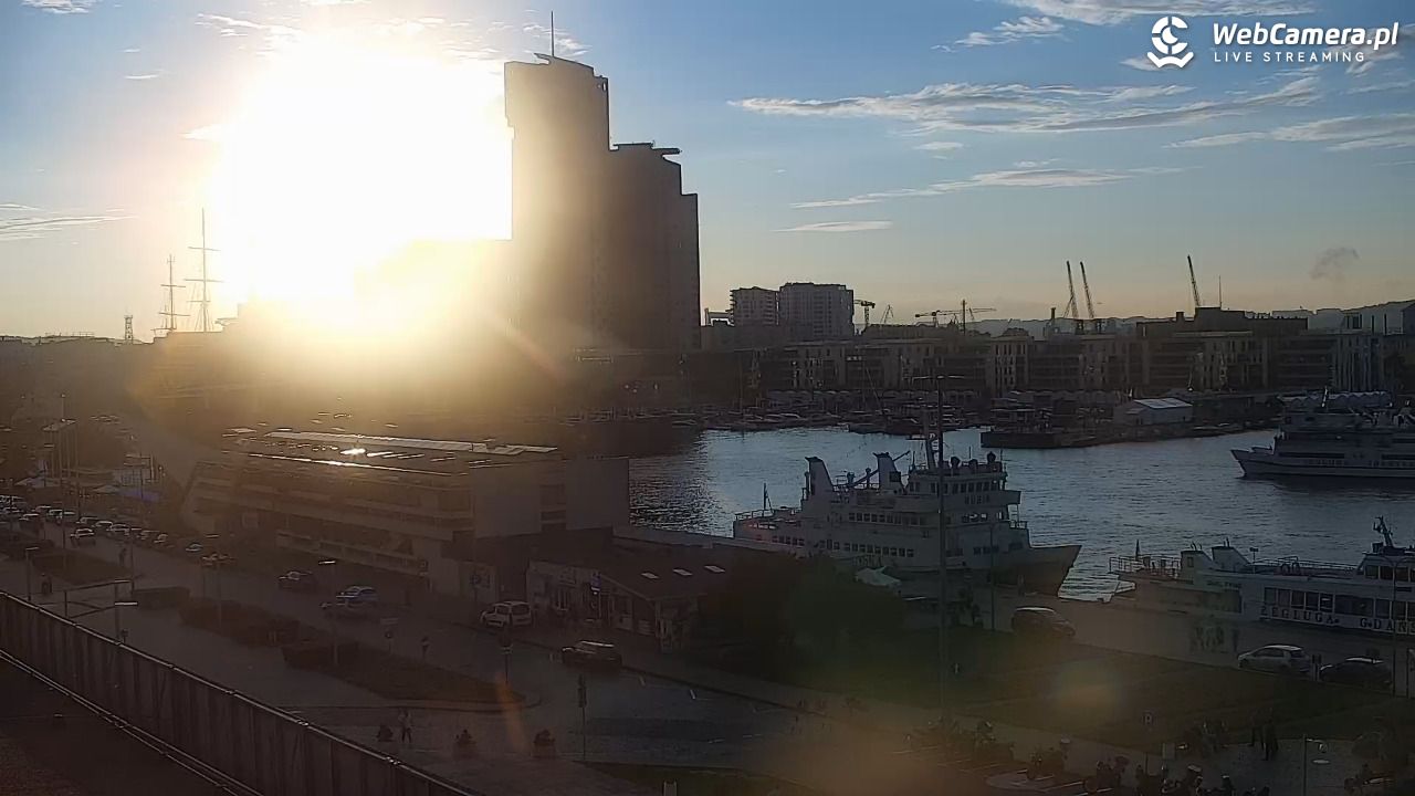 GDYNIA - widok na Przystań Jachtową - 25 lipiec 2025, 20:12