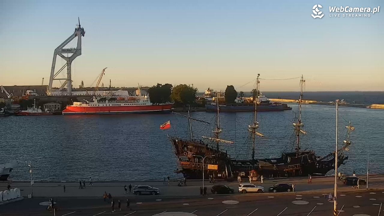 GDYNIA - widok na Przystań Jachtową - 27 wresień 2026, 17:59