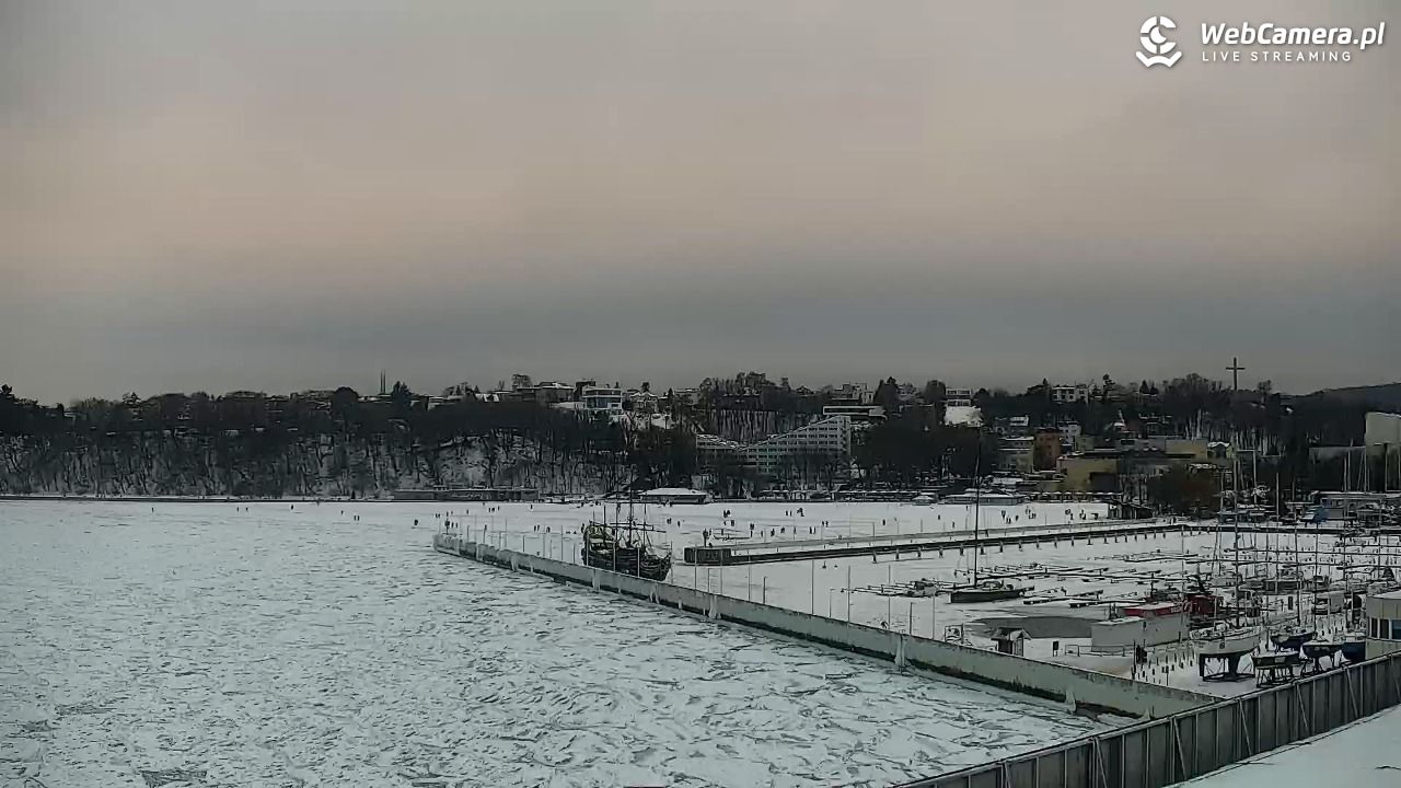 GDYNIA - widok na Przystań Jachtową - 08 luty 2026, 16:03