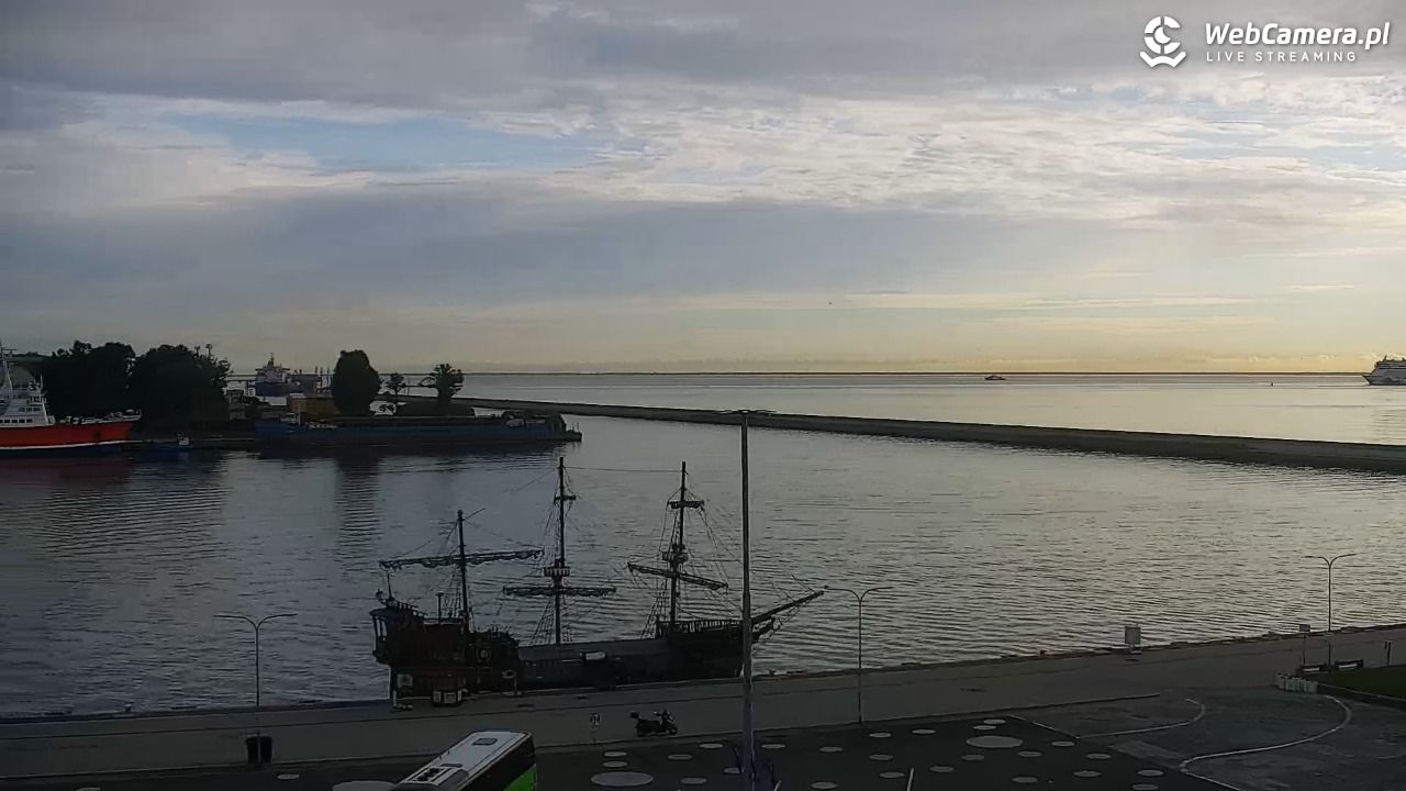 GDYNIA - widok na Przystań Jachtową - 13 sierpień 2026, 07:02