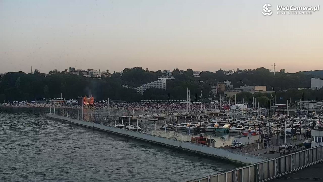 GDYNIA - widok na Przystań Jachtową - 27 czerwiec 2026, 21:20