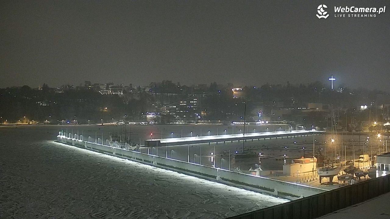 GDYNIA - widok na Przystań Jachtową - 10 luty 2026, 22:37