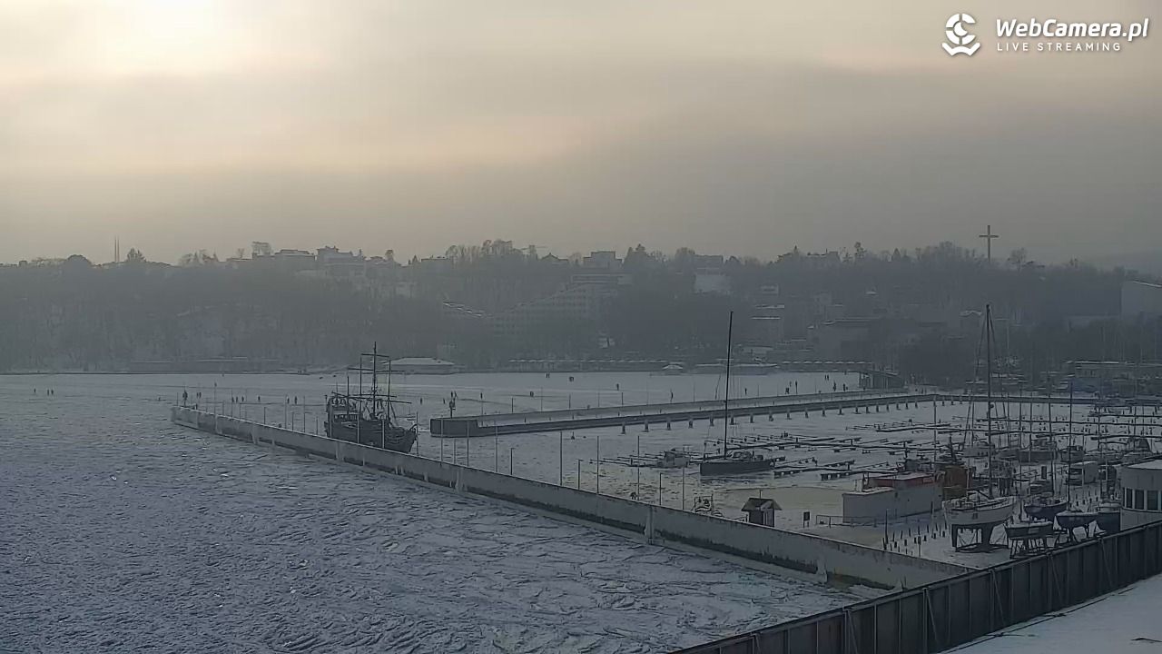 GDYNIA - widok na Przystań Jachtową - 10 luty 2026, 14:52