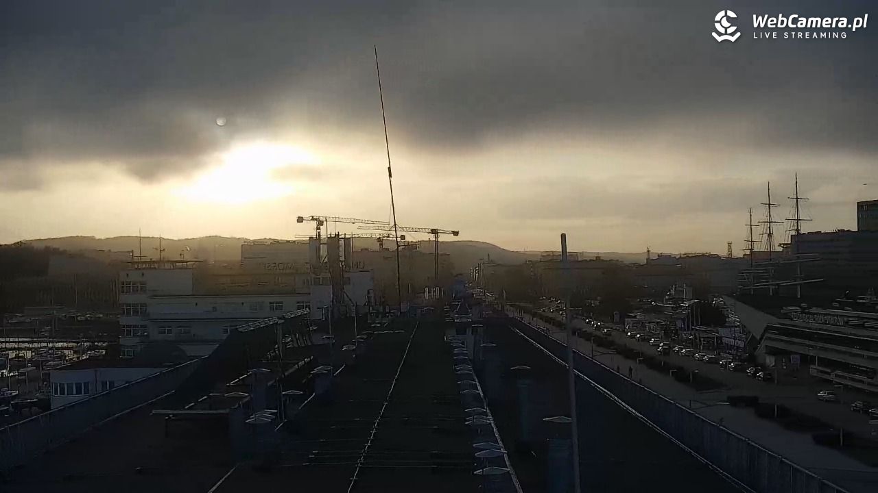 GDYNIA - widok na Przystań Jachtową - 27 marzec 2026, 17:08