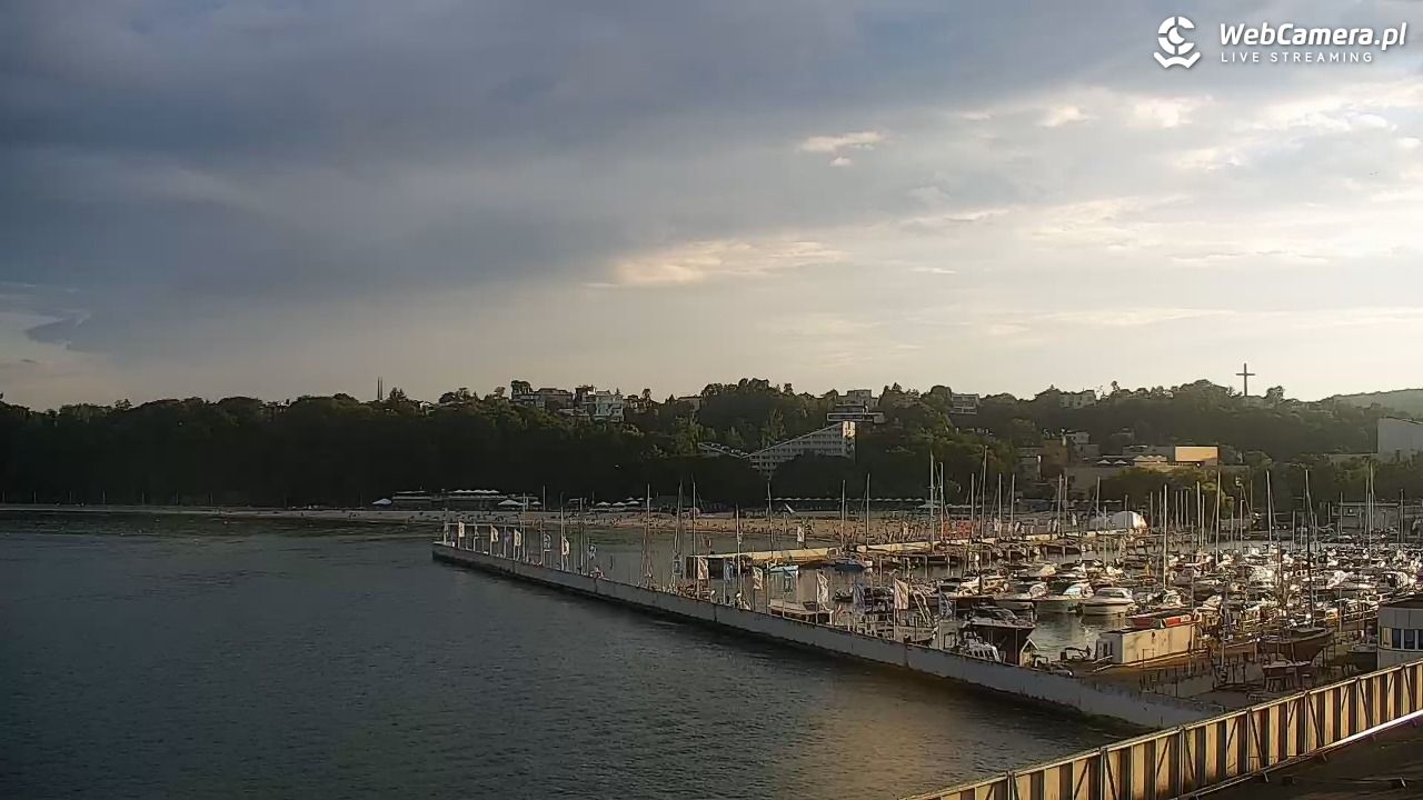 GDYNIA - widok na Przystań Jachtową - 25 lipiec 2025, 19:43