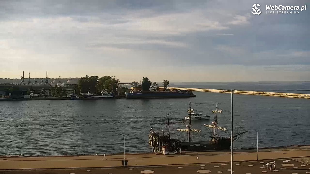 GDYNIA - widok na Przystań Jachtową - 25 lipiec 2025, 19:44