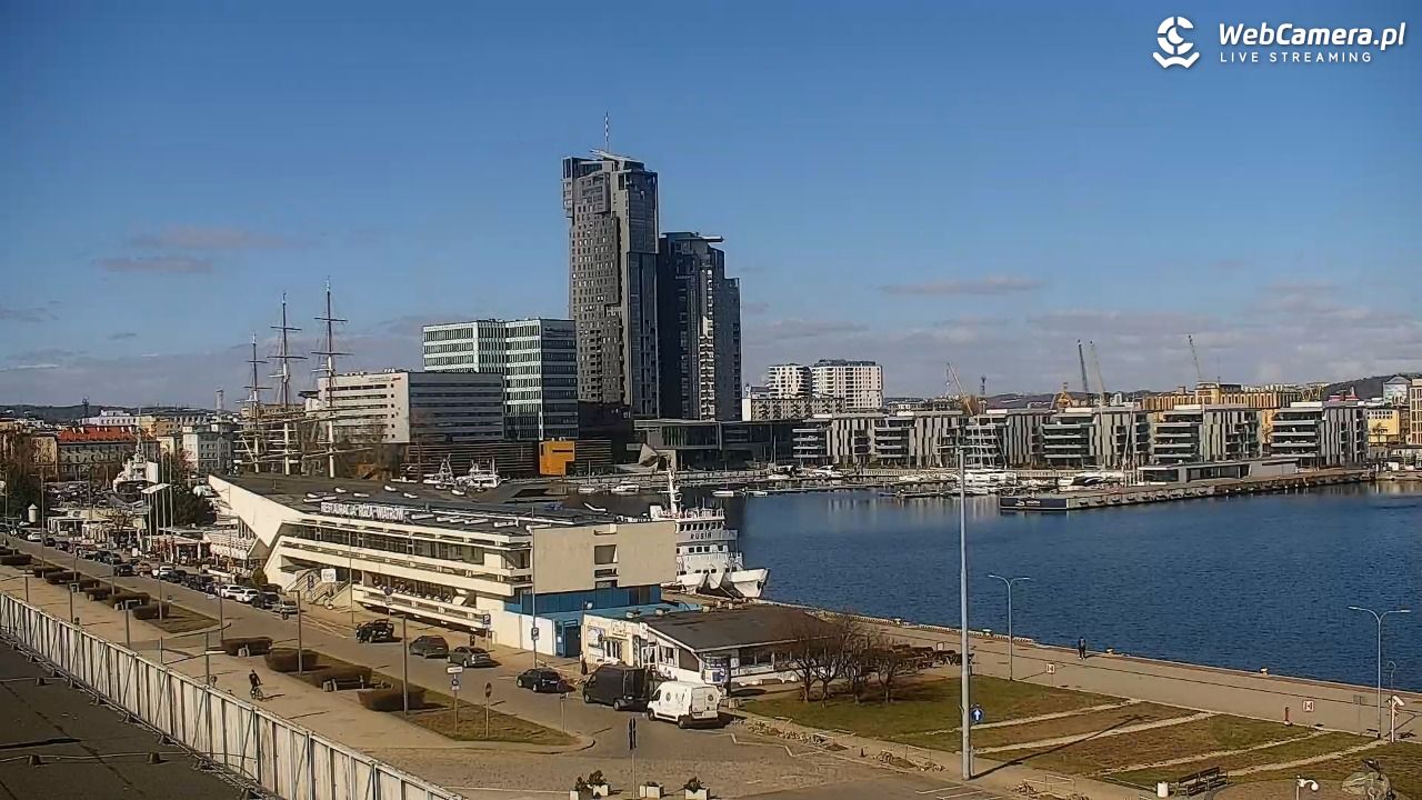 GDYNIA - widok na Przystań Jachtową - 27 marzec 2026, 10:57