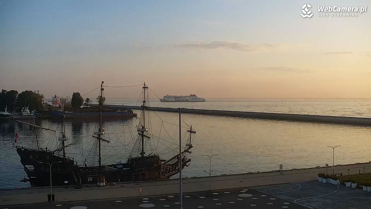 GDYNIA - widok na Przystań Jachtową - 09 wresień 2025, 06:44