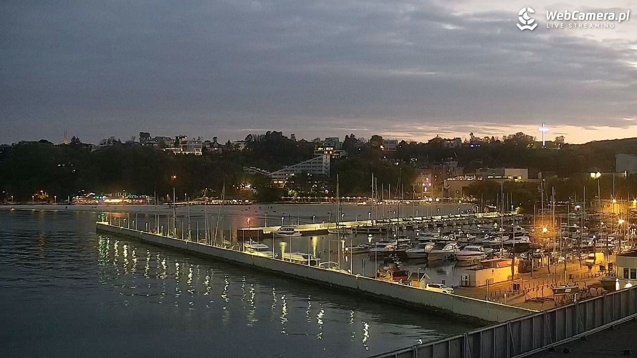GDYNIA - widok na Przystań Jachtową - 08 maj 2026, 21:12
