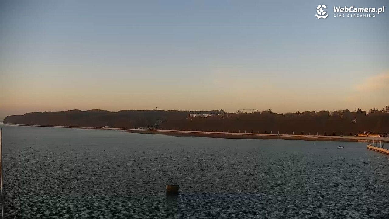 GDYNIA - widok na Przystań Jachtową - 28 marzec 2026, 05:47